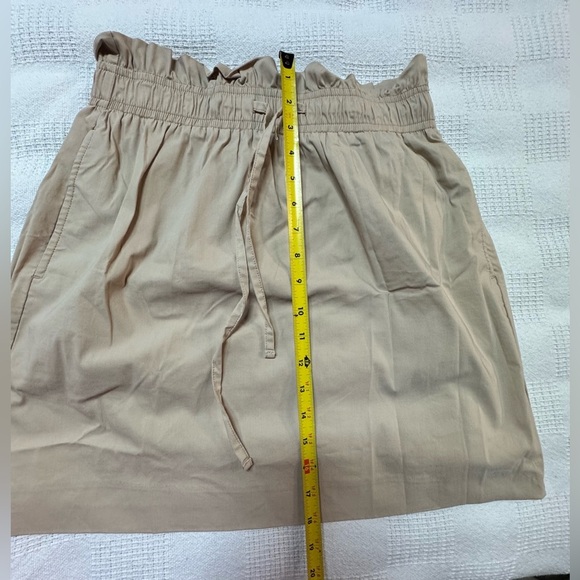 Express Beige High Waisted Paper Bag Mini Skirt Size 6 - Picture 7 of 10